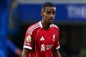 天价转会未达预期！萨哈：伊萨克被身体状态耽误了，只需找回自信