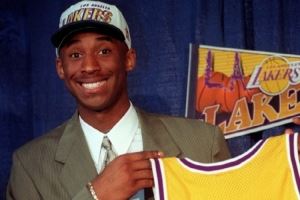 29年前的今天:18岁的科比-布莱恩特完成NBA首秀 1中0得到1板1帽