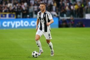 博班:库普梅纳斯是纯粹的中场,长远来看他可能无法适应踢中后卫