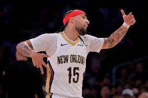 大心脏三分反超！阿尔瓦拉多11中7&4记三分拿下18分3板6助2断