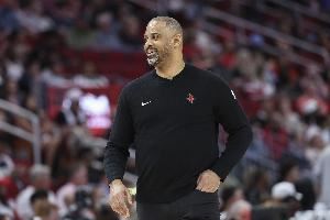 火箭目前进攻效率&净效率&三分命中率&篮板率等数据均联盟第1