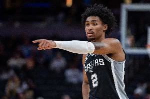 左小腿拉伤！米奇·约翰逊：榜眼哈珀尚未进行任何体能活动图片